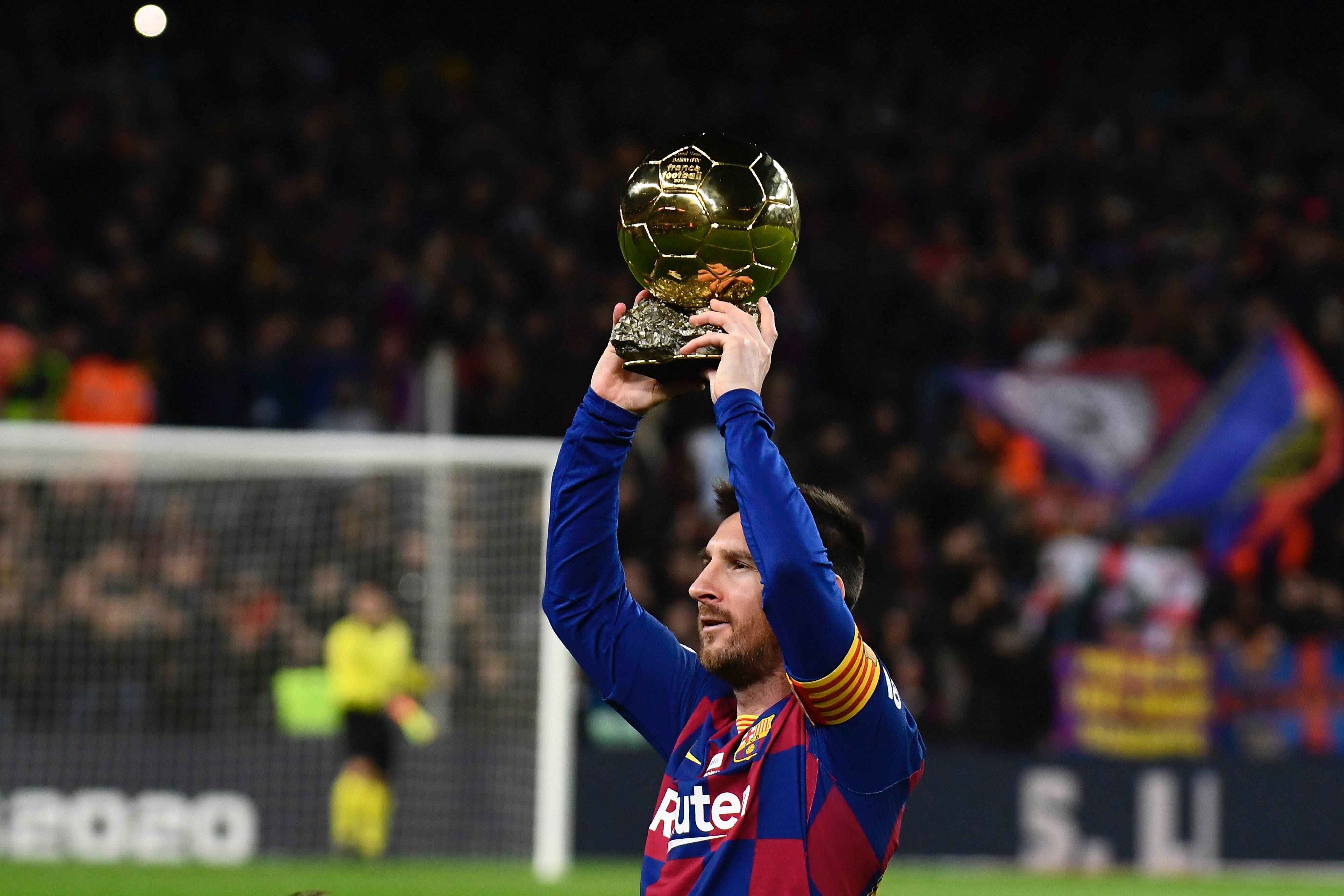 对于球迷而 对于球迷而